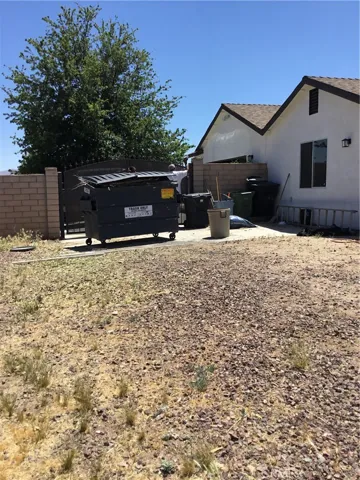 22192 Goshute Avenue, Apple Valley, California 92307
