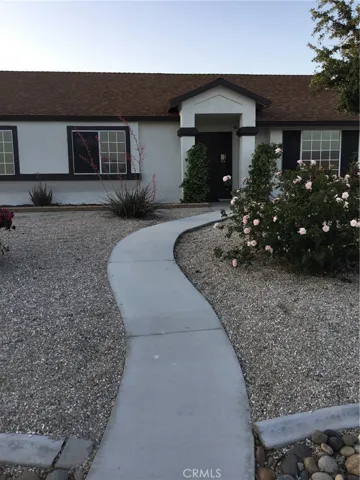 22192 Goshute Avenue, Apple Valley, California 92307