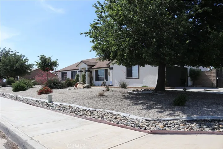 22192 Goshute Avenue, Apple Valley, California 92307