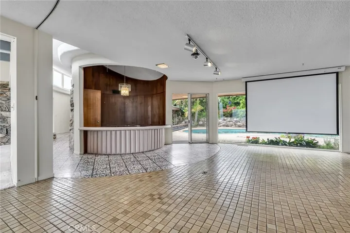 Sunken Bar