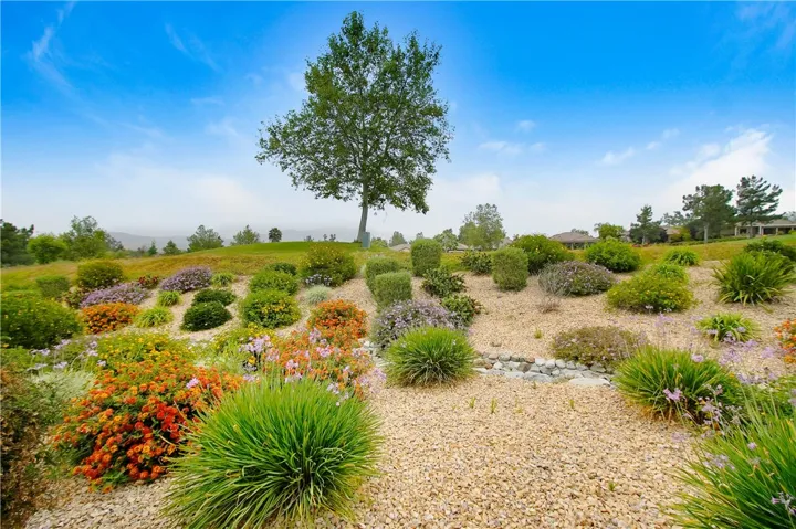 24100 Nobe Street, Corona, California 92883