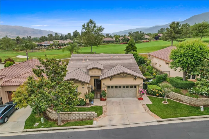 24100 Nobe Street, Corona, California 92883