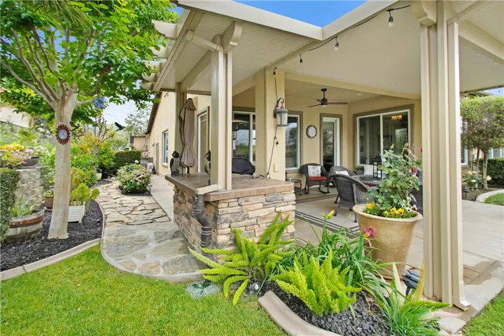 24100 Nobe Street, Corona, California 92883