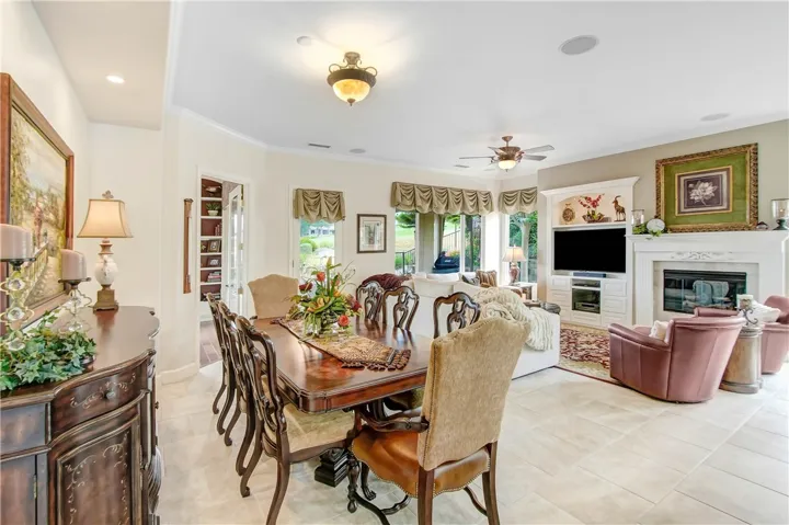 24100 Nobe Street, Corona, California 92883
