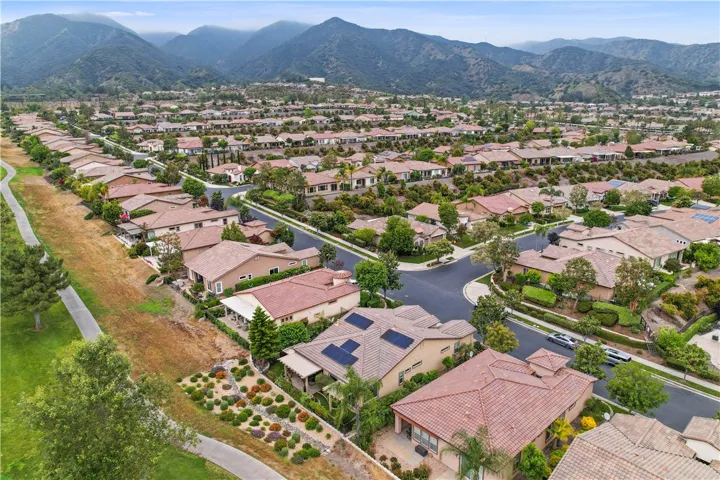 24100 Nobe Street, Corona, California 92883