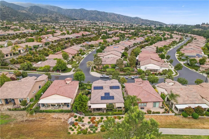 24100 Nobe Street, Corona, California 92883