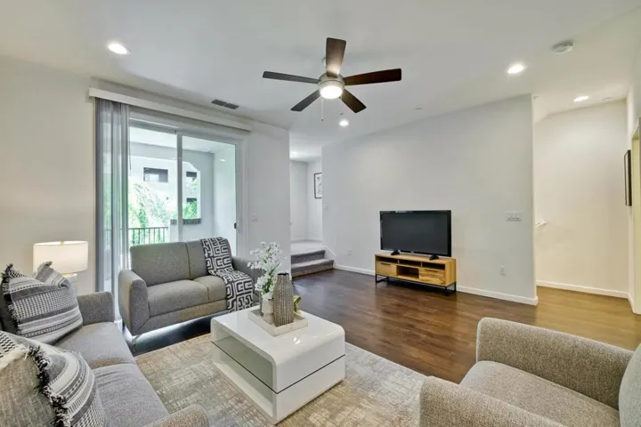61 Montecito Vista Drive 4, San Jose, California 95111