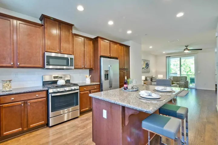 61 Montecito Vista Drive 4, San Jose, California 95111