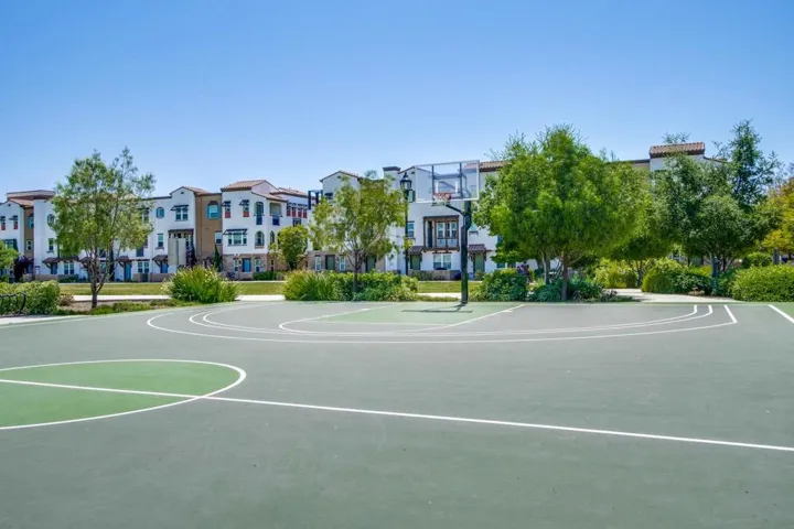 61 Montecito Vista Drive 4, San Jose, California 95111