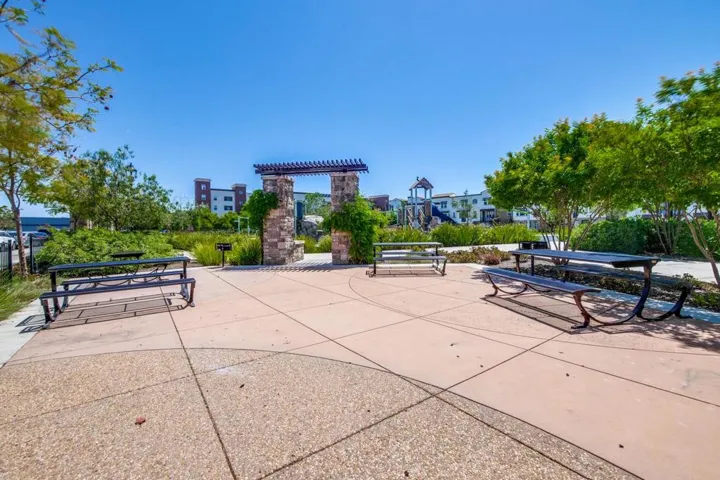 61 Montecito Vista Drive 4, San Jose, California 95111