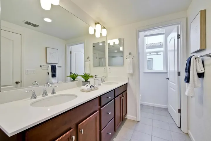 61 Montecito Vista Drive 4, San Jose, California 95111