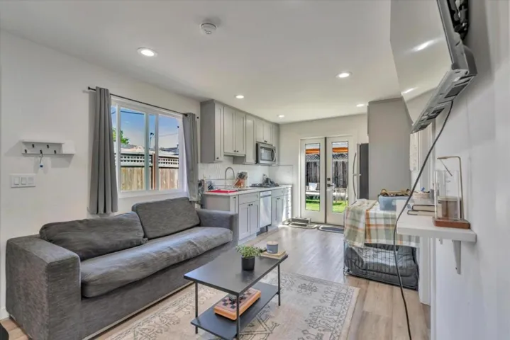 701 Dona Avenue, Sunnyvale, California 94087