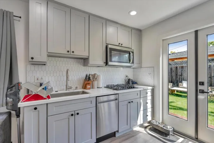 701 Dona Avenue, Sunnyvale, California 94087