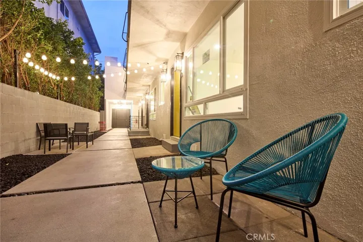 1047 N Sierra Bonita Avenue 13, West Hollywood, California 90046