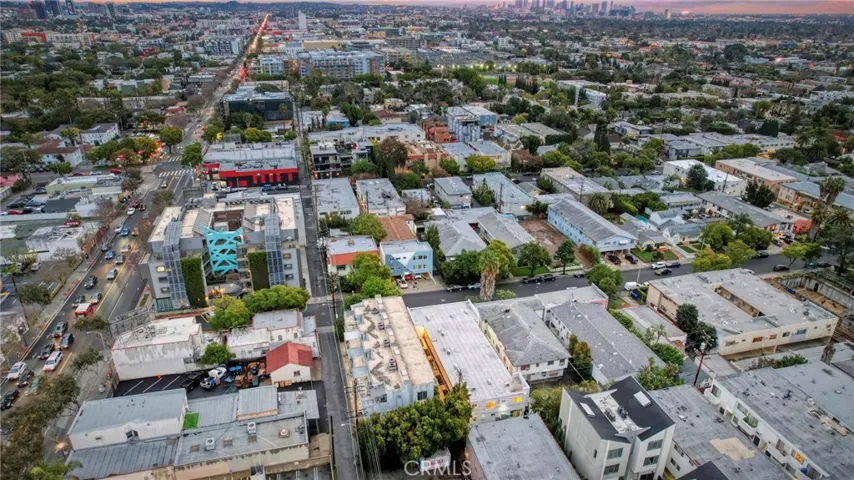 1047 N Sierra Bonita Avenue 13, West Hollywood, California 90046