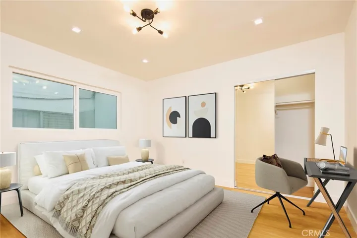 1047 N Sierra Bonita Avenue 13, West Hollywood, California 90046