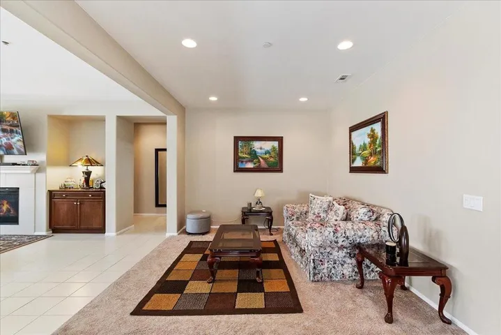 06-Living Room