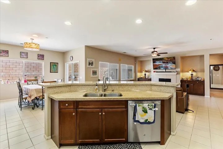 14-Kitchen