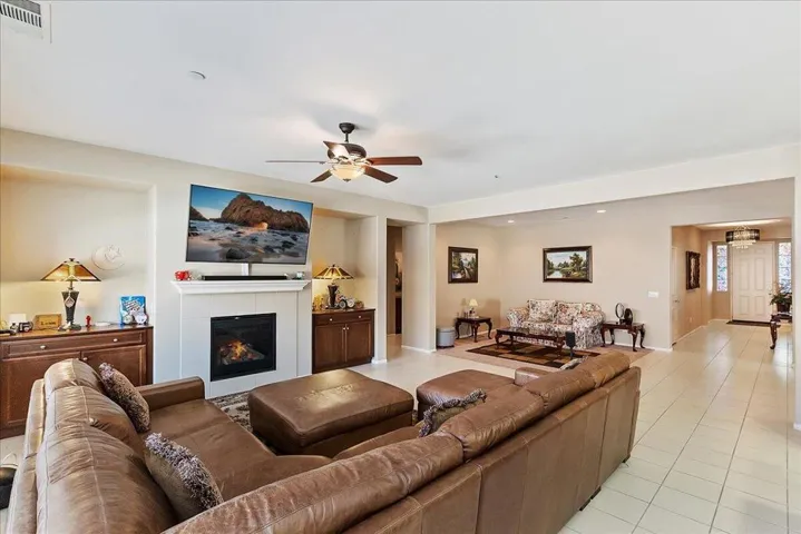 11-Family Room