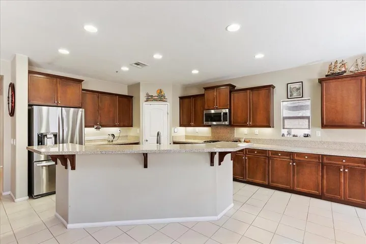 12-Kitchen