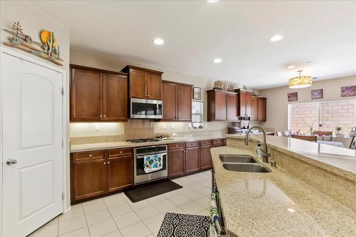 13-Kitchen