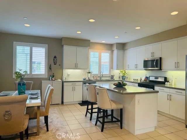 155 Magnet, Irvine, California 92618