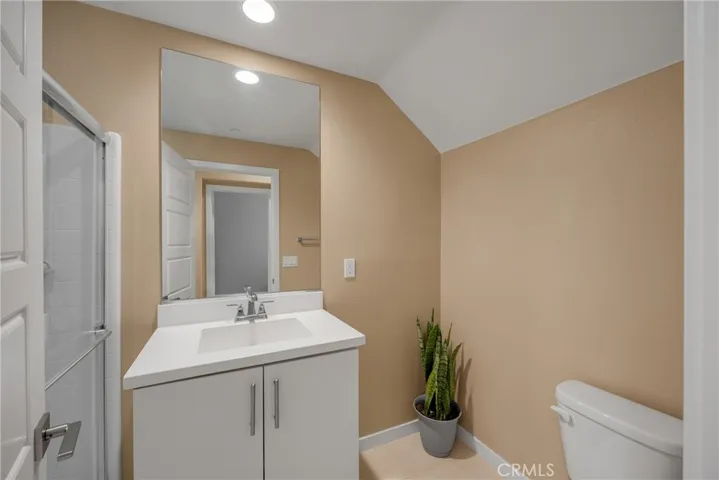 155 Magnet, Irvine, California 92618