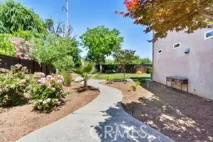 11092 E Le Conte Pass Court, Clovis, California 93619