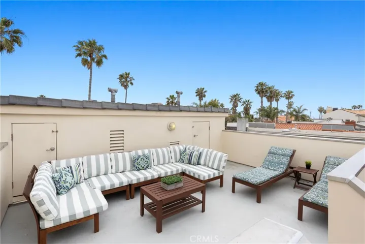 Want some private sun time, want a great place to enjoy company, this rooftop deck is just the place for either of those things.