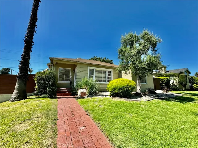 17900 Duncan Street, Encino, California 91316