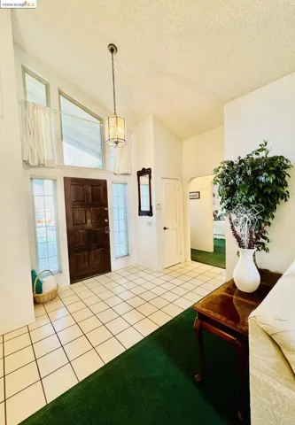 8341 Crestshire Cir, Orangevale, California 95662