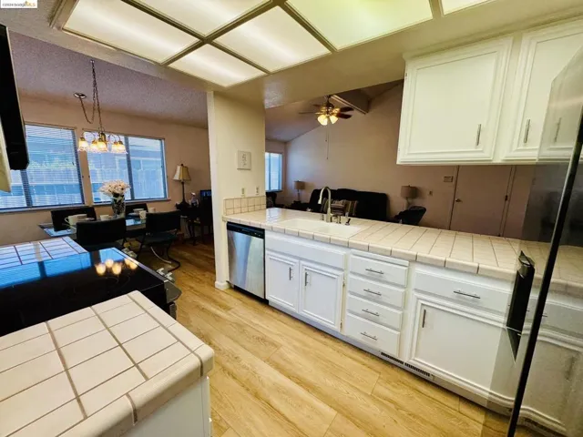 8341 Crestshire Cir, Orangevale, California 95662