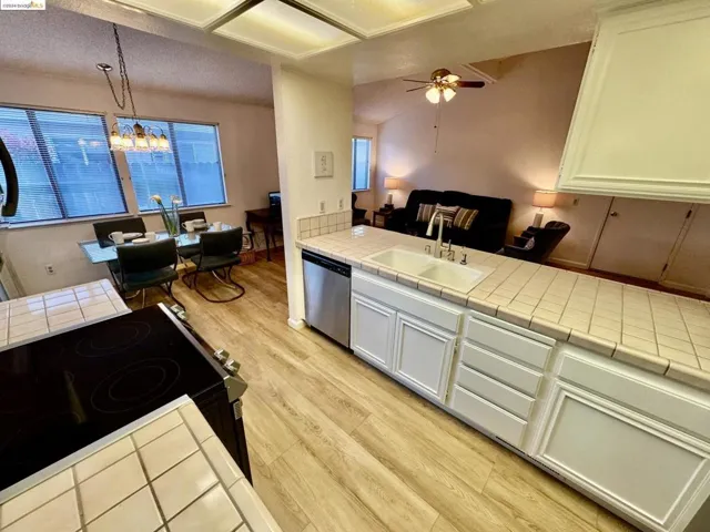 8341 Crestshire Cir, Orangevale, California 95662