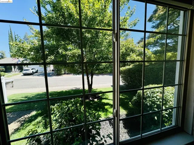 8341 Crestshire Cir, Orangevale, California 95662