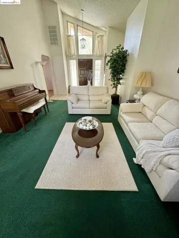 8341 Crestshire Cir, Orangevale, California 95662