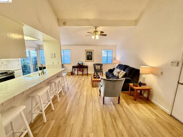 8341 Crestshire Cir, Orangevale, California 95662