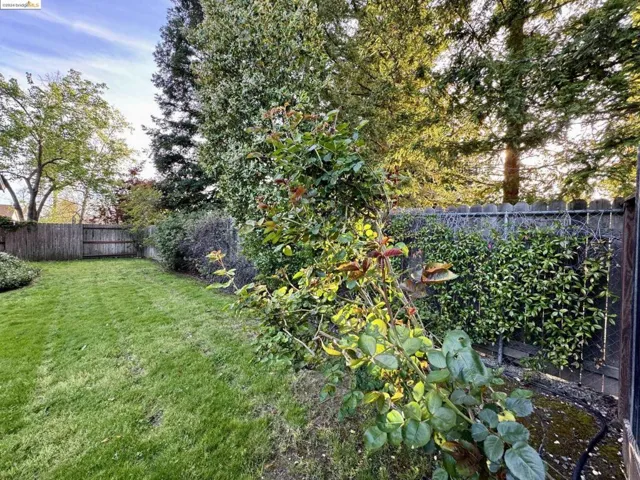 8341 Crestshire Cir, Orangevale, California 95662