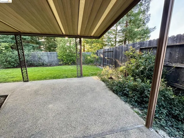8341 Crestshire Cir, Orangevale, California 95662