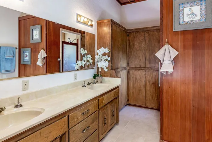 6460 Mount Madonna Road, Gilroy, California 95020