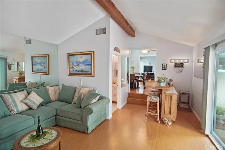 6453 Montgomery Avenue, Lake Balboa, California 91406