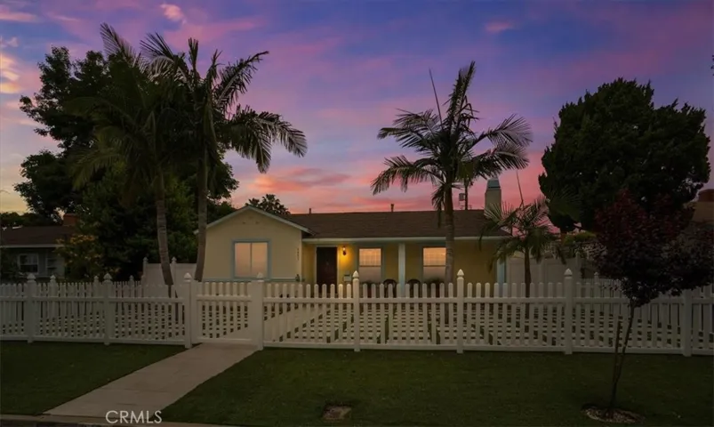 6453 Montgomery Avenue, Lake Balboa, California 91406