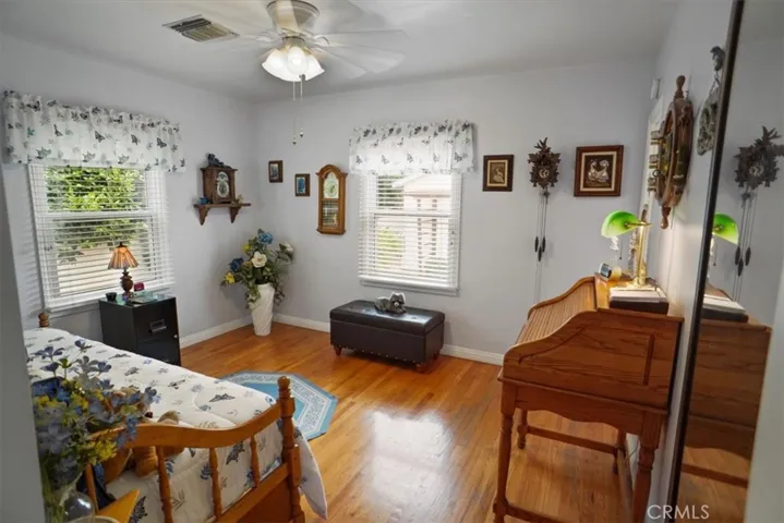 6453 Montgomery Avenue, Lake Balboa, California 91406