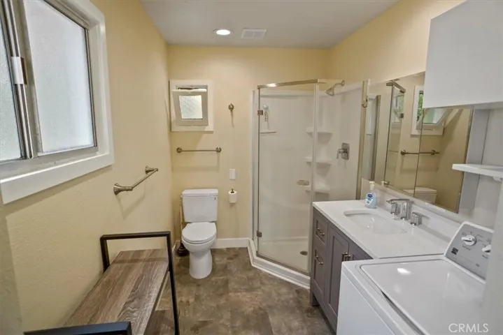6453 Montgomery Avenue, Lake Balboa, California 91406