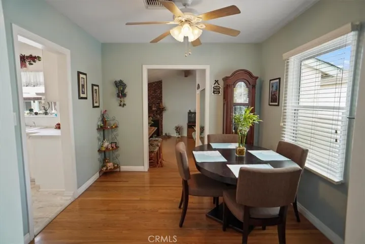 6453 Montgomery Avenue, Lake Balboa, California 91406