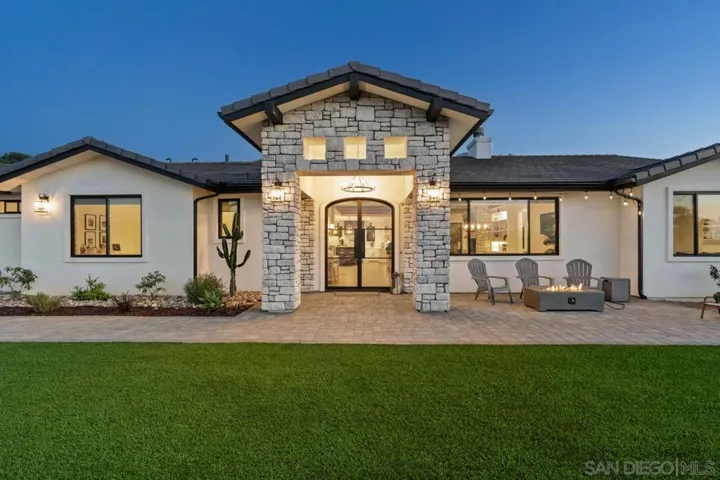 310 Amy Way, Alpine, California 91901
