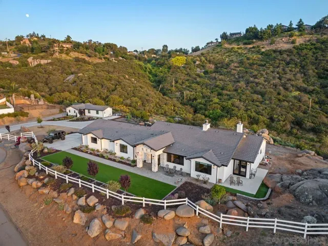 310 Amy Way, Alpine, California 91901