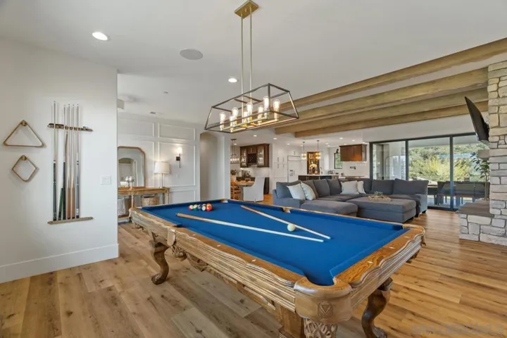 310 Amy Way, Alpine, California 91901