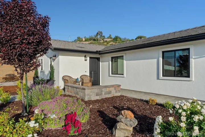 310 Amy Way, Alpine, California 91901