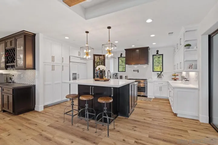 310 Amy Way, Alpine, California 91901