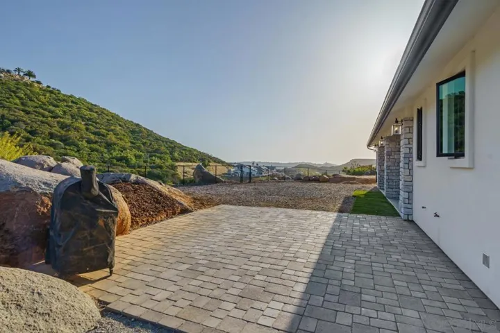 310 Amy Way, Alpine, California 91901